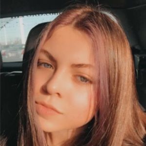 Meet your Posher, Layna